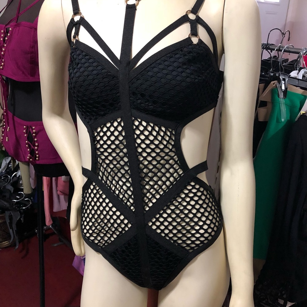 Swimsuits - Picture 2 of 5